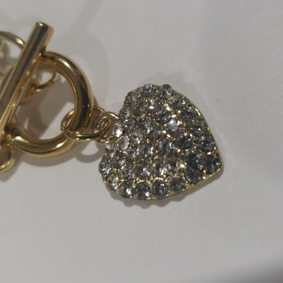 Dazzling Crystal Heart Pendant 20-inch Necklace - Gold Women's Fashion Jewelry - Picture 6 of 8